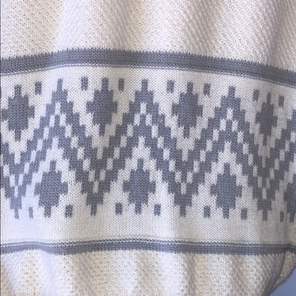 Sweater - Picture 2 of 4